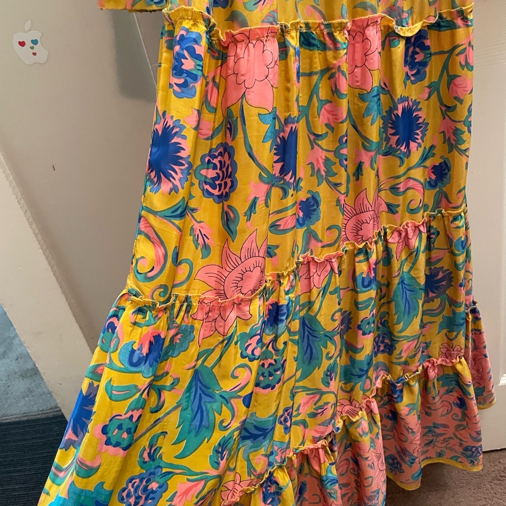 Vibrant Floral Maxi Dress with Bell Sleeves - Picture 7 of 9